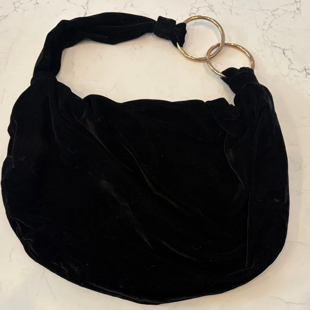 Cul-de-sac Black Velvet Hobo‎ Bag with Gold Rings